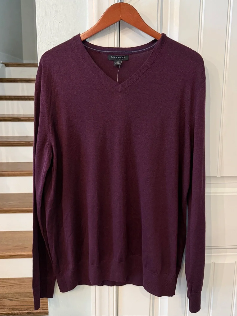 Banana Republic Men’s XL Luxury Blend Silk Cashmere V-Neck Sweater NWT
